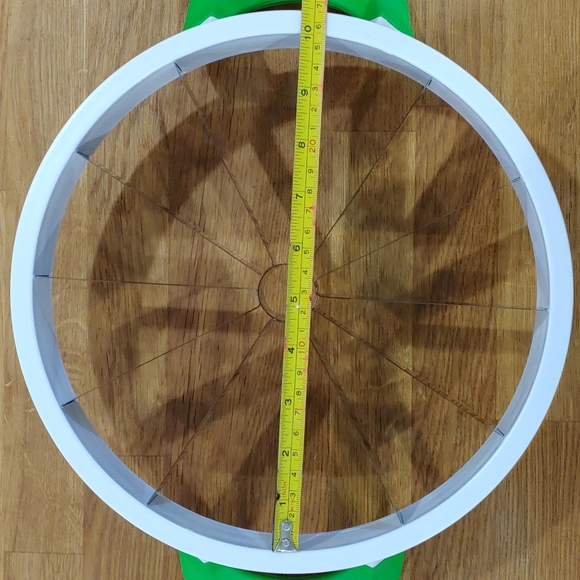 Melon slicer *New* - Picture 5 of 6